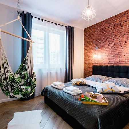 Apartament Rezydencja Vintage No1 オルシュティン エクステリア 写真