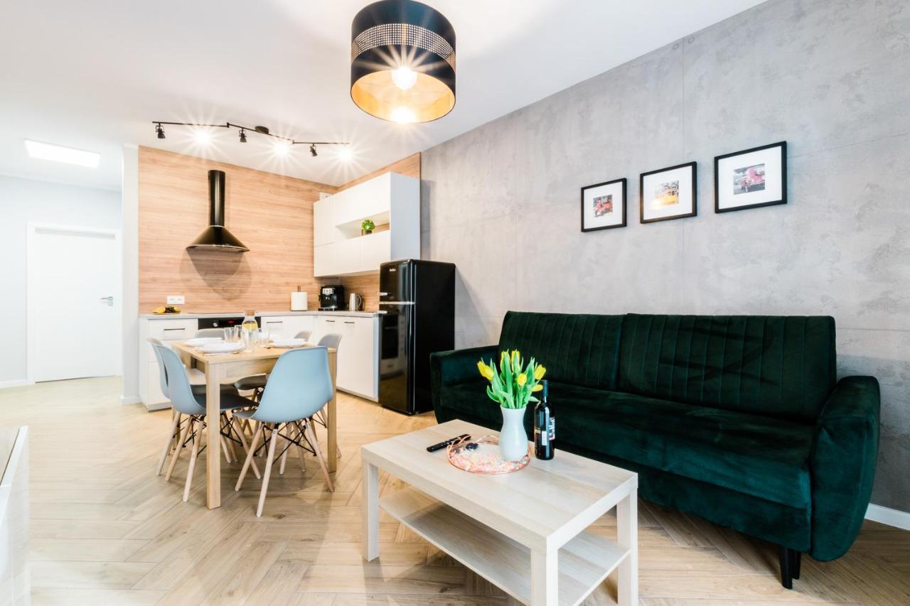 Apartament Rezydencja Vintage No1 オルシュティン エクステリア 写真