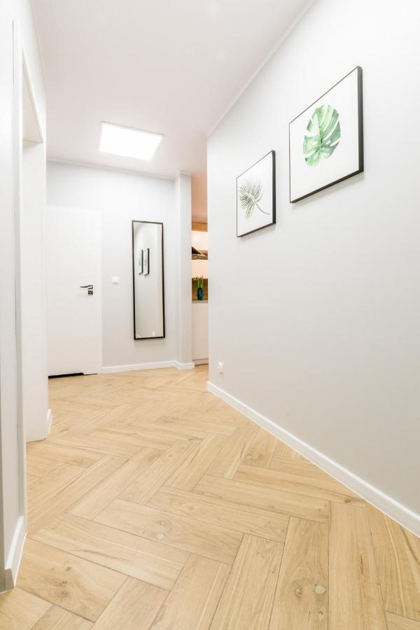 Apartament Rezydencja Vintage No1 オルシュティン エクステリア 写真