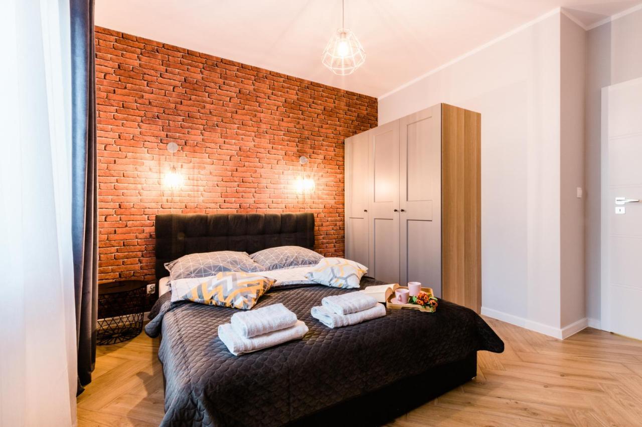 Apartament Rezydencja Vintage No1 オルシュティン エクステリア 写真